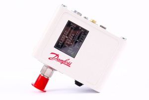 Presostat mechaniczny KP5 Danfoss 060-117366 wysokiego ciśnienia z ręcznym resetem
