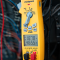 Miernik cęgowy SC480 Fieldpiece