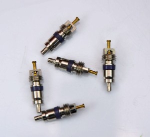 Mechanizm zaworu, zaworek serwisowy z FIOLETOWYM ORINGIEM (VW, MB, OPEL) 27,155 x 7,8 mm